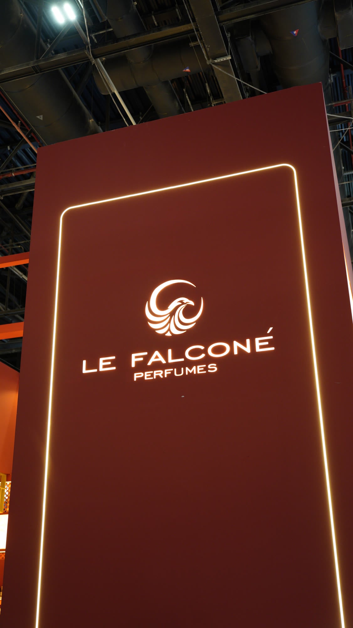 Le Falconé in the press